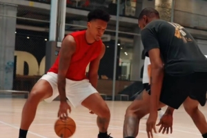 学个一招半式！魔术球星班凯罗休赛期和杜兰特一起训练