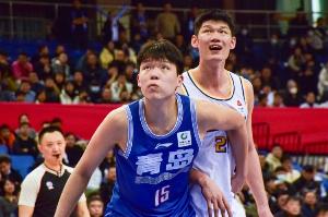 解说：杨瀚森的水平还不足以成国家队核心 胡金秋挡拆效果更好