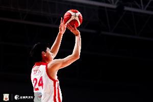 内外开花！崔永熙半场9分钟4中3贡献8分2板3助 三分3中2