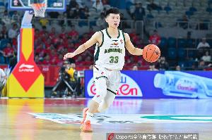 媒体人：山东仍然在追求王岚嵚 他们给同曦的报价来到3000万左右